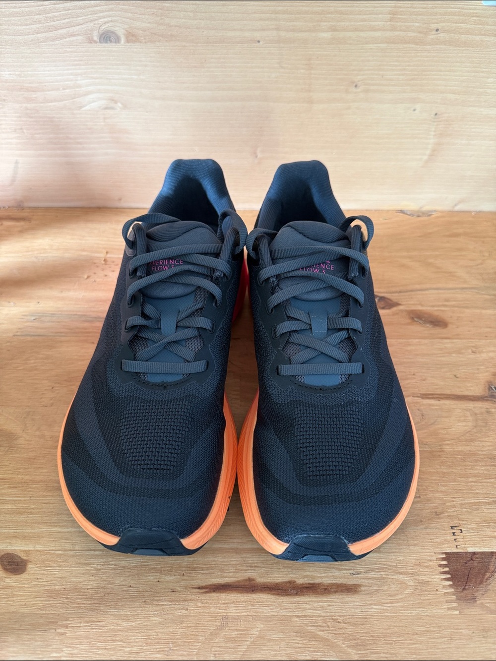 Woman’s Black Altra Road Running Shoes experience flow 3